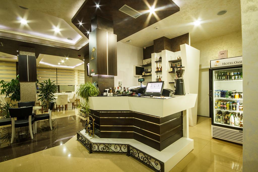 Hotel Oasis Podgorica Kültér fotó