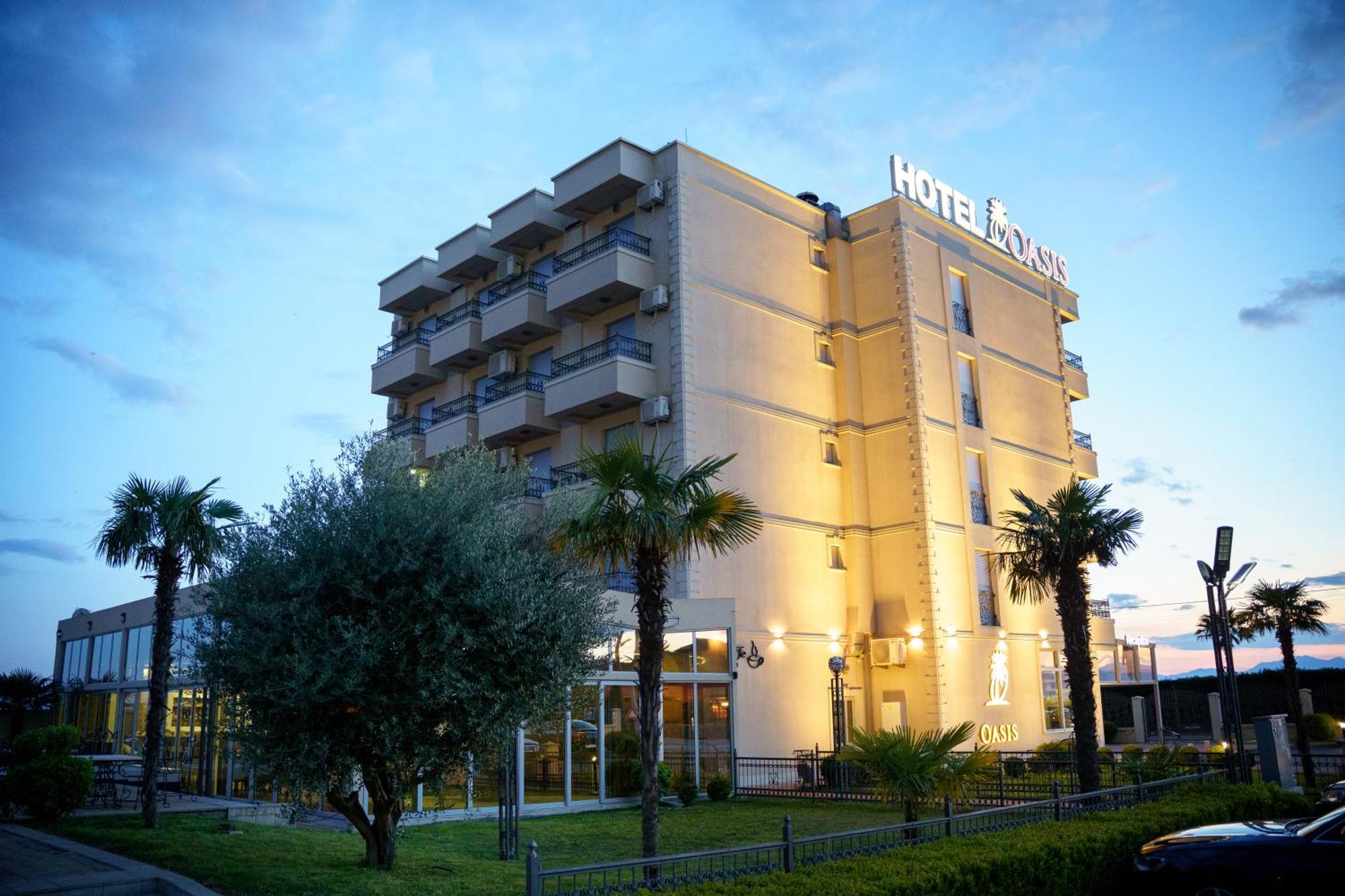 Hotel Oasis Podgorica Kültér fotó