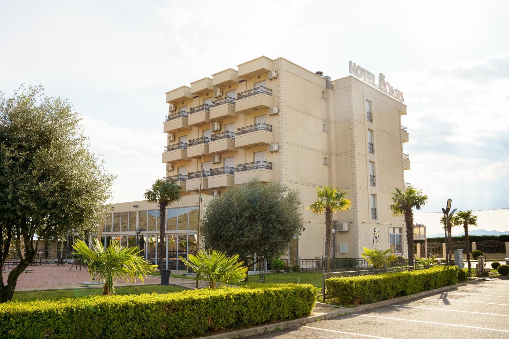 Hotel Oasis Podgorica Kültér fotó