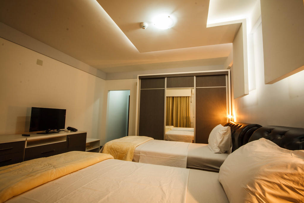 Hotel Oasis Podgorica Szoba fotó